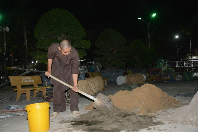 Series photos of activities preparing for the New Year 2019