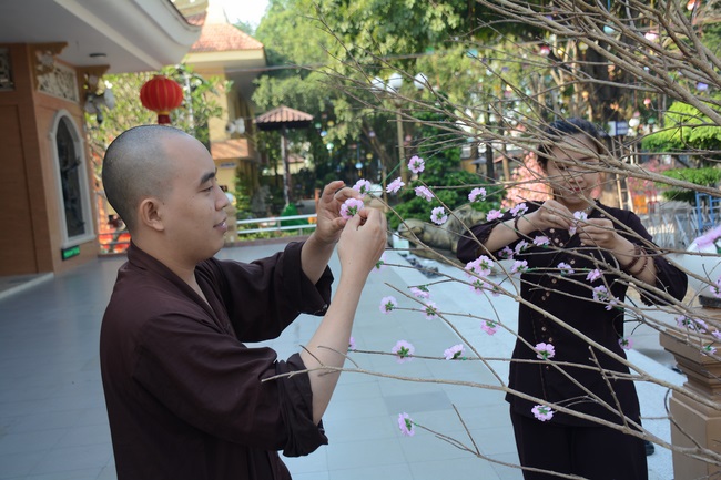 Series photos of activities preparing for the New Year 2019