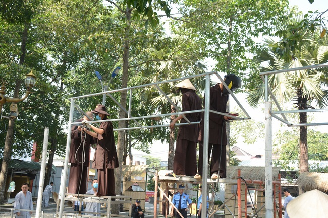 Series photos of activities preparing for the New Year 2019