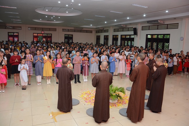 Tất niên tri ân Phật tử