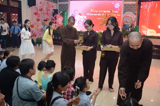 Tất niên tri ân Phật tử