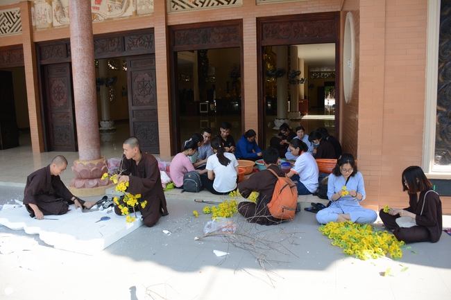 Series photos of activities preparing for the New Year 2019