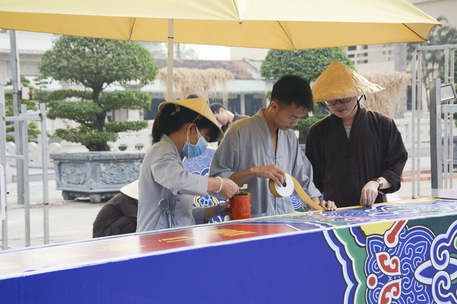 Series photos of activities preparing for the New Year 2019