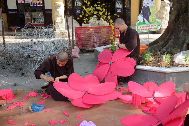 Series photos of activities preparing for the New Year 2019