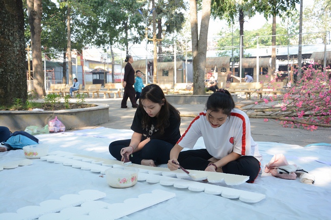 Series photos of activities preparing for the New Year 2019