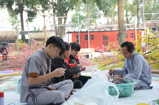 Series photos of activities preparing for the New Year 2019