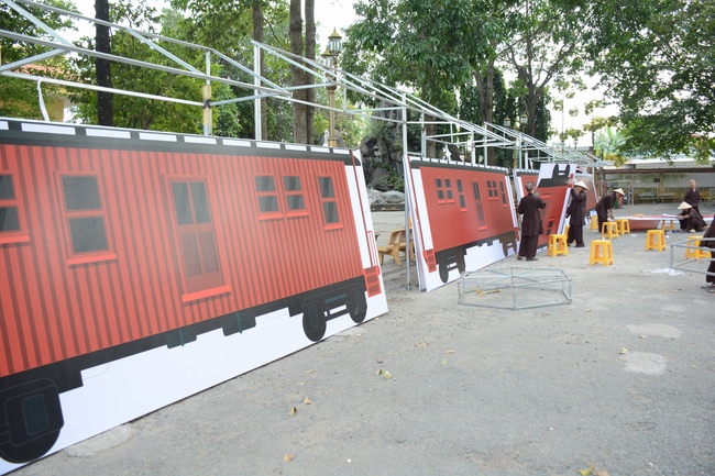 Series photos of activities preparing for the New Year 2019