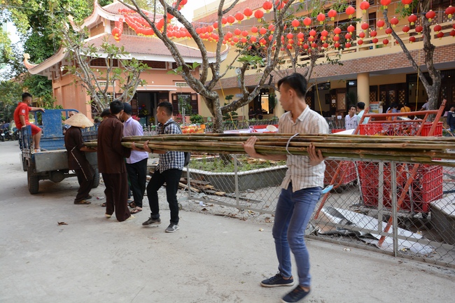 Series photos of activities preparing for the New Year 2019