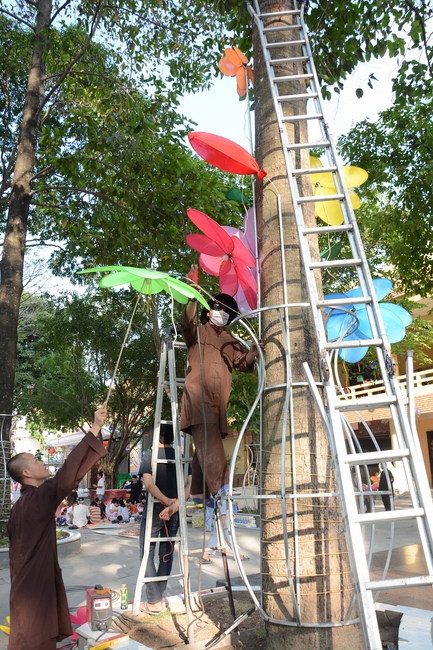 Series photos of activities preparing for the New Year 2019