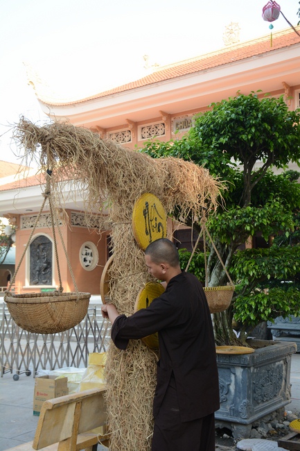 Series photos of activities preparing for the New Year 2019