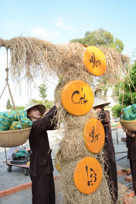 Series photos of activities preparing for the New Year 2019