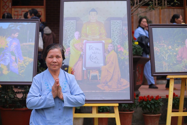 Hoa Phuc Pagoda: Ceremony of Thanking Dharma - The Dog's year-end photo exhibition