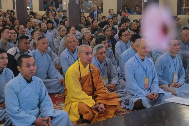 Hoa Phuc Pagoda: Ceremony of Thanking Dharma - The Dog's year-end photo exhibition