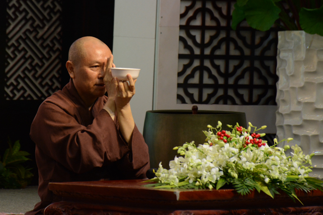 Chư Tăng chùa Hoằng Pháp cùng ôn lại oai nghi