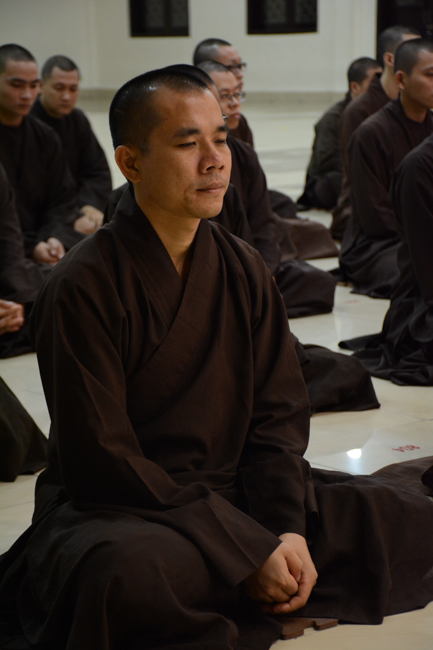 Chư Tăng chùa Hoằng Pháp cùng ôn lại oai nghi