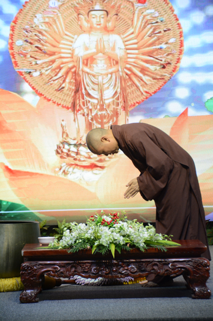 Chư Tăng chùa Hoằng Pháp cùng ôn lại oai nghi