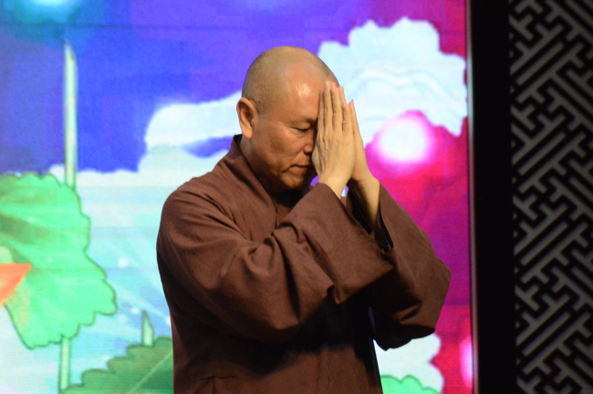 Chư Tăng chùa Hoằng Pháp cùng ôn lại oai nghi