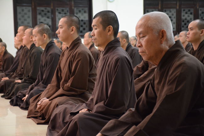 Chư Tăng chùa Hoằng Pháp cùng ôn lại oai nghi