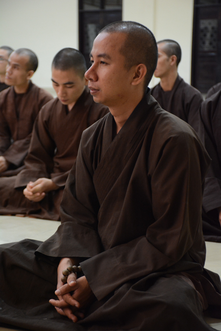 Chư Tăng chùa Hoằng Pháp cùng ôn lại oai nghi