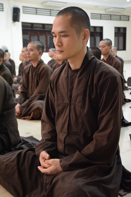 Chư Tăng chùa Hoằng Pháp cùng ôn lại oai nghi