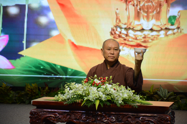 Chư Tăng chùa Hoằng Pháp cùng ôn lại oai nghi