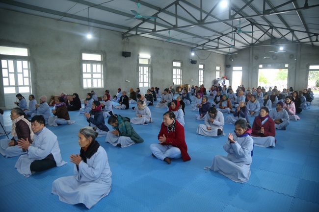 One-day retreat reciting the Buddha's name - Dong Cao Pagoda - Thanh Hoa