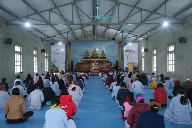 One-day retreat reciting the Buddha's name - Dong Cao Pagoda - Thanh Hoa