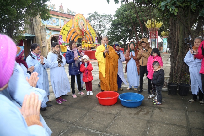 One-day retreat reciting the Buddha's name - Dong Cao Pagoda - Thanh Hoa