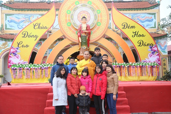 One-day retreat reciting the Buddha's name - Dong Cao Pagoda - Thanh Hoa