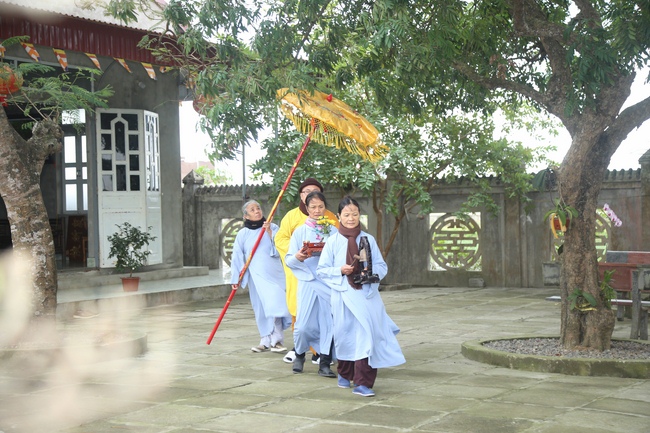 One-day retreat reciting the Buddha's name - Dong Cao Pagoda - Thanh Hoa