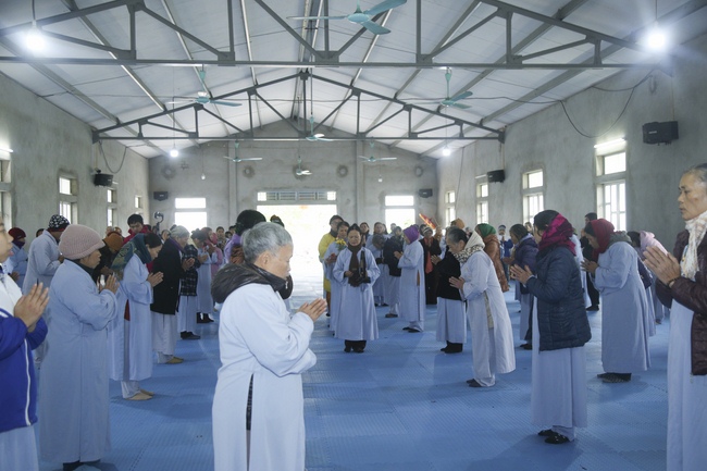 One-day retreat reciting the Buddha's name - Dong Cao Pagoda - Thanh Hoa