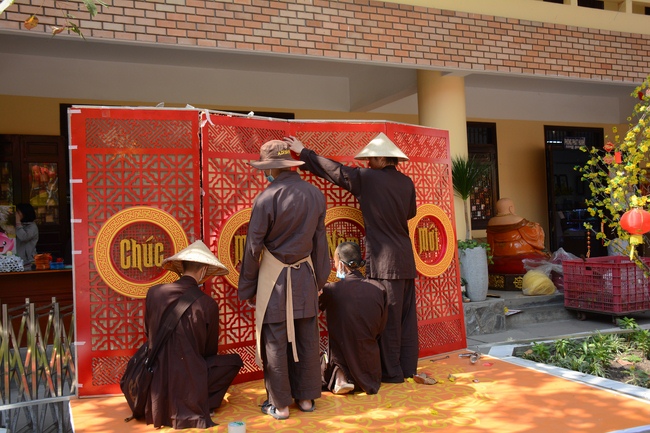 Series photos of activities preparing for the New Year 2019