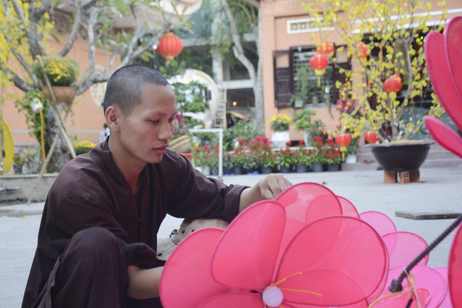 Series photos of activities preparing for the New Year 2019