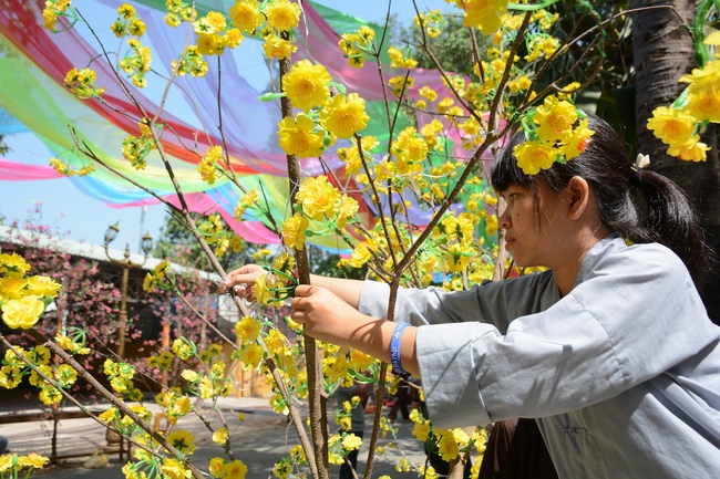 Series photos of activities preparing for the New Year 2019