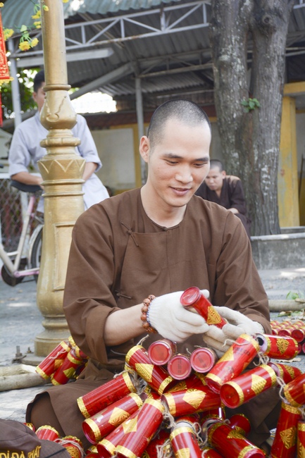 Series photos of activities preparing for the New Year 2019