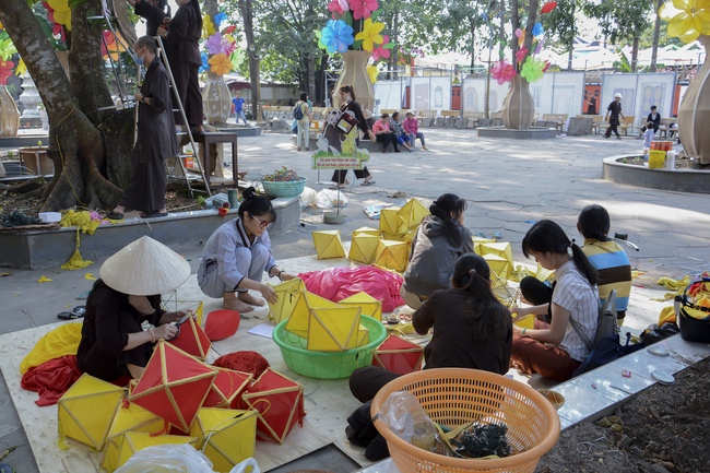 Series photos of activities preparing for the New Year 2019