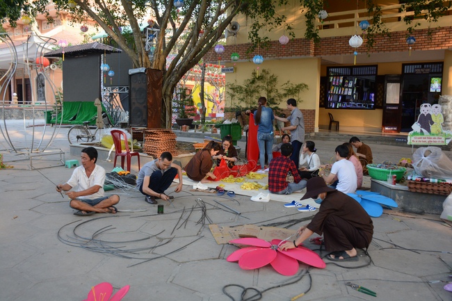 Series photos of activities preparing for the New Year 2019