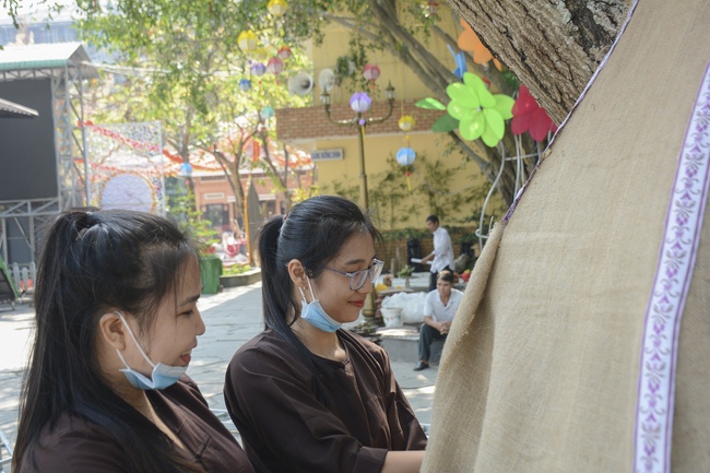 Series photos of activities preparing for the New Year 2019