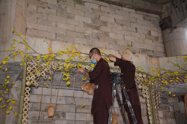 Series photos of activities preparing for the New Year 2019