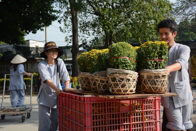 Series photos of activities preparing for the New Year 2019