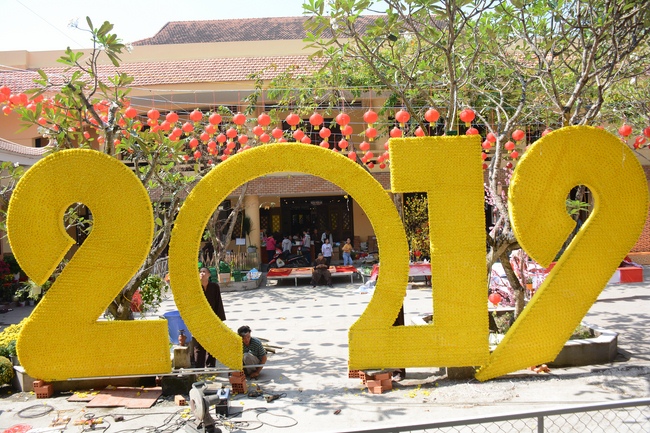 Series photos of activities preparing for the New Year 2019