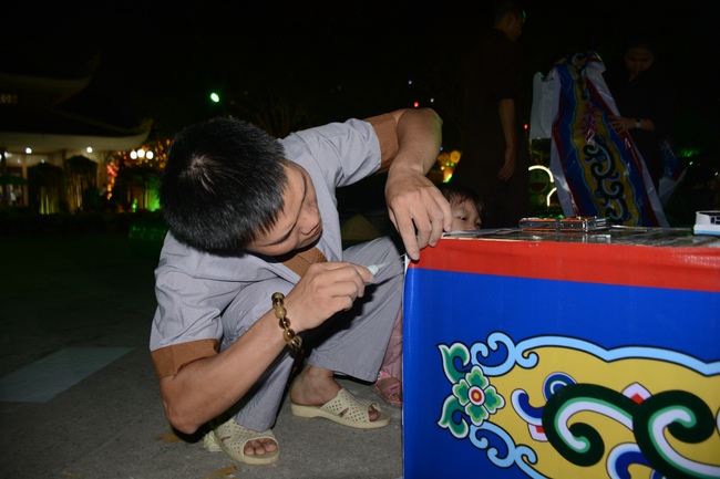 Series photos of activities preparing for the New Year 2019