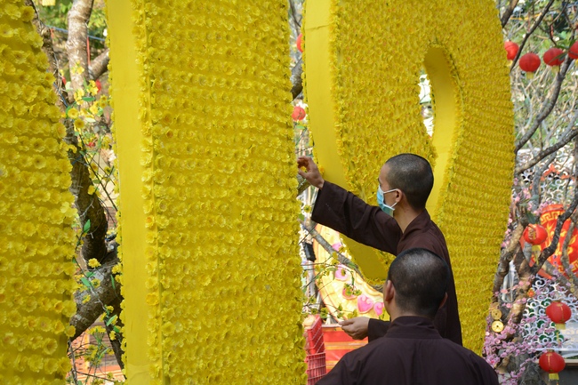 Series photos of activities preparing for the New Year 2019