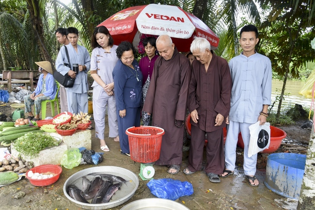 Donating a charity house in Hau Giang