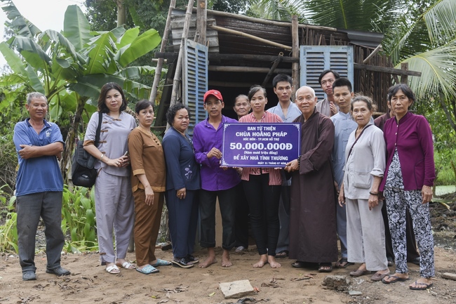 Donating a charity house in Hau Giang