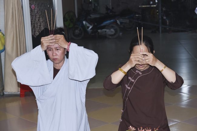 The rite of burial in water and freeing creatures in Binh My, Cu Chi