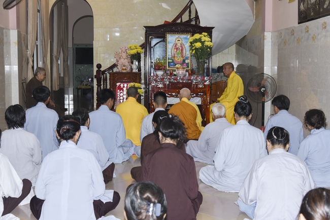 The rite of burial in water and freeing creatures in Binh My, Cu Chi