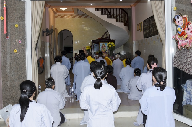 The rite of burial in water and freeing creatures in Binh My, Cu Chi