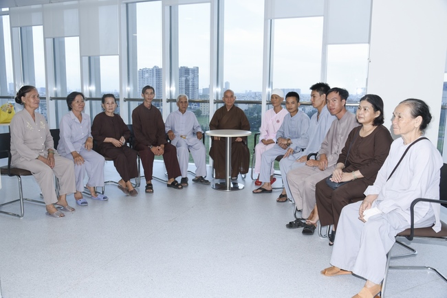 Visiting a patient at Gia An 115 Hospital