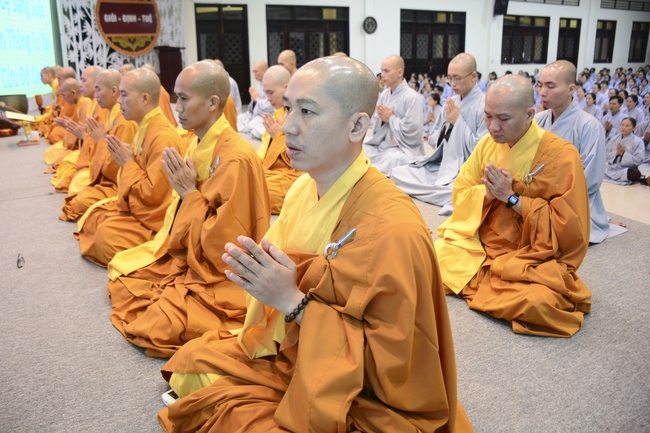 Lễ Ngũ Bách Danh Bồ-tát Quán Thế Âm